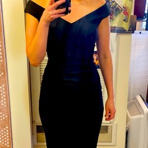 Black Caché dress. Vintage ruching. Size 4. Cleaned.